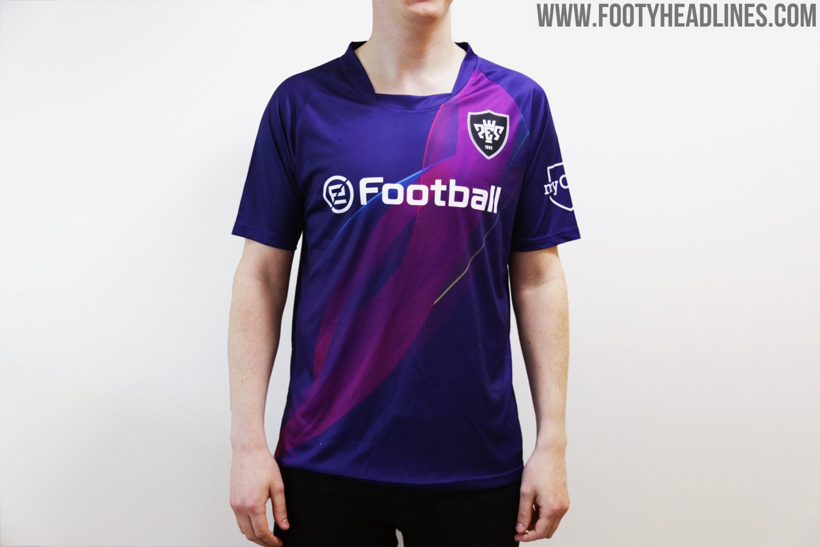 T shirt pes best sale 2020